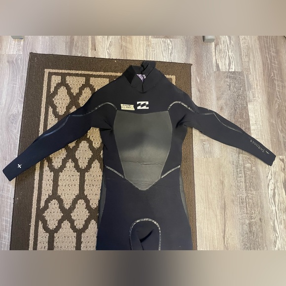 Billabong 4/3MM Men’s Medium Back Zip Full Wetsuit - Picture 2 of 8